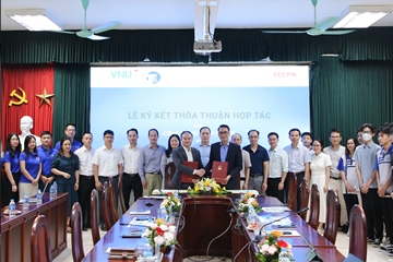 Trường Đại học Công nghệ – ĐHQGHN ký kết hợp tác với Công ty cổ phần FECON: Đồng hành phát triển nguồn nhân lực trong lĩnh vực xây dựng – giao thông Trường Đại học Công nghệ – ĐHQGHN ký kết hợp tác với Công ty cổ phần FECON: Đồng hành phát triển nguồn nhân lực trong lĩnh vực xây dựng – giao thông