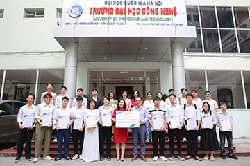 Năm thứ hai liên tiếp sinh viên Trường Đại học Công nghệ nhận học bổng của “Quỹ Tài trợ khát vọng tương lai” Năm thứ hai liên tiếp sinh viên Trường Đại học Công nghệ nhận học bổng của “Quỹ Tài trợ khát vọng tương lai”