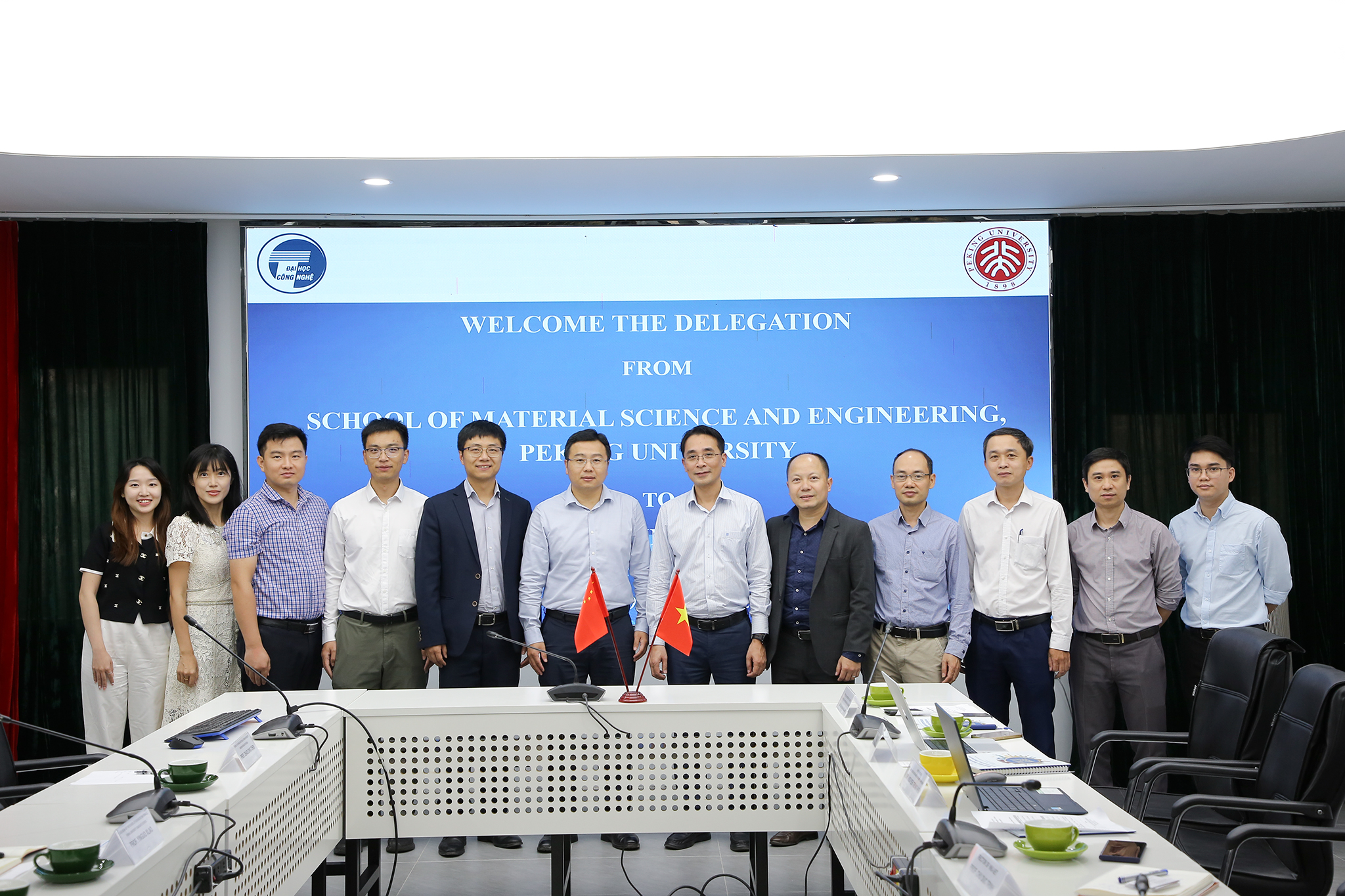 Trường Đại học Công nghệ mở rộng hợp tác đào tạo, trao đổi cán bộ và giảng viên với Trường Khoa học và Công nghệ Vật liệu, Đại học Bắc Kinh Trường Đại học Công nghệ mở rộng hợp tác đào tạo, trao đổi cán bộ và giảng viên với Trường Khoa học và Công nghệ Vật liệu, Đại học Bắc Kinh