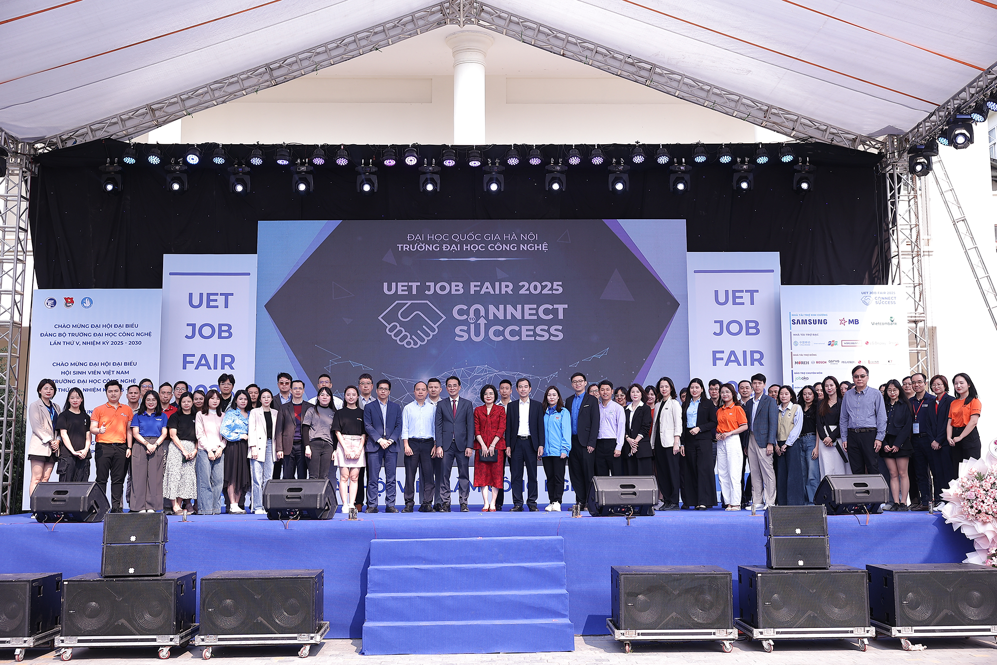 Ngày hội việc làm của Trường Đại học Công nghệ – Cơ hội nghề nghiệp lớn dành cho sinh viên khối ngành công nghệ kỹ thuật Ngày hội việc làm của Trường Đại học Công nghệ – Cơ hội nghề nghiệp lớn dành cho sinh viên khối ngành công nghệ kỹ thuật