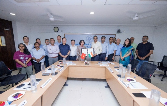 Trường Đại học Công nghệ ký biên bản hợp tác với các Viện Công nghệ hàng đầu Ấn Độ