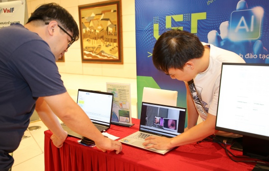Nhiều sản phẩm AI của Trường Đại học Công nghệ tham gia triển lãm tại Ngày hội Trí tuệ Nhân tạo Việt Nam 2025