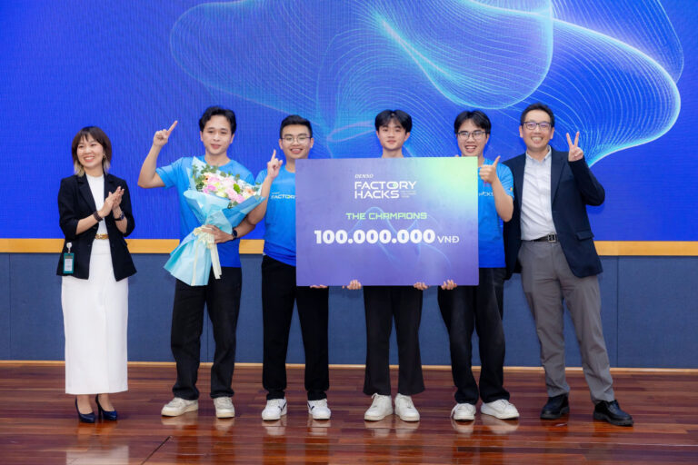 Nhóm sinh viên Viện Trí tuệ nhân tạo UET vô địch Factory Hacks 2025 với giải pháp AI “DiffusionAD” ứng dụng cao trong sản xuất công nghiệp
