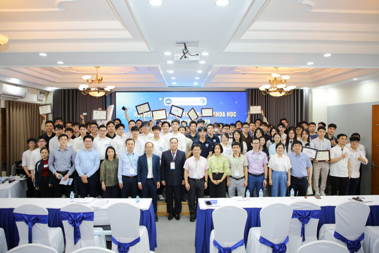 Hội nghị sinh viên nghiên cứu khoa học Trường Đại học Công nghệ lần thứ 22: Nhiều công trình hướng tới các lĩnh vực công nghệ cao