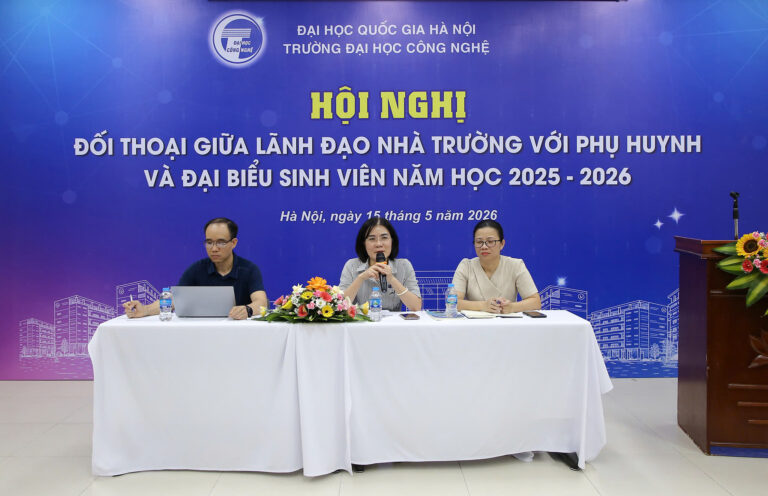 Hội nghị đối thoại giữa Lãnh đạo Nhà trường với phụ huynh và sinh viên năm học 2025-2026: Xây dựng môi trường học tập hiện đại từ kết nối đa chiều