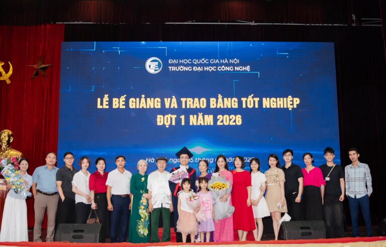 Trần Tuấn Bình: Những người thầy, người bạn đồng hành cùng môi trường chất lượng góp phần làm nên một thủ khoa UET